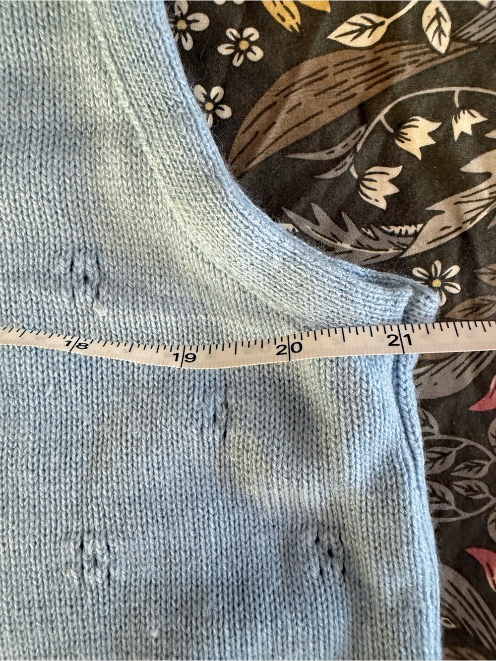 Vintage Tradition Powder Blue Pointelle Knit Sweater Vest Scalloped Hem Size M-L - Picture 10 of 12